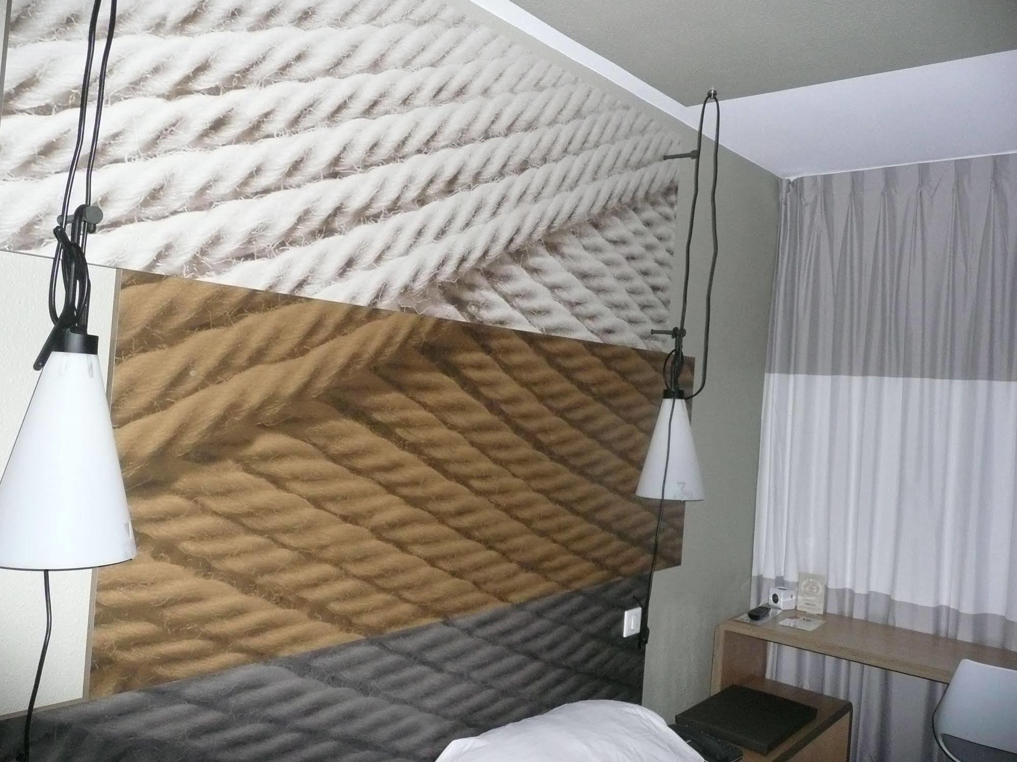 Ibis Saint Brieuc Yffiniac Hotel Екстериор снимка